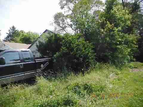 14040 Burt (5)_m.jpg